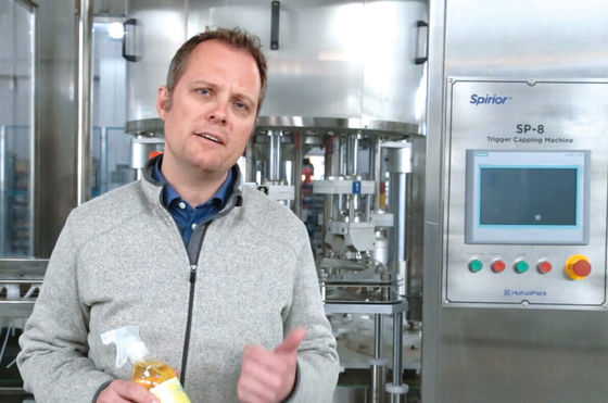 Garrafa plástica química diária que empacota a máquina tampando giratória