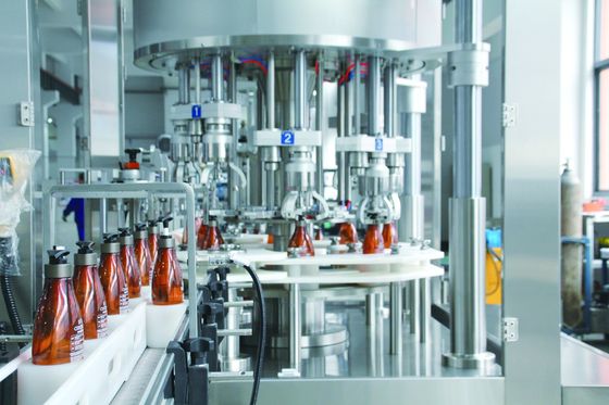 Máquina tampando plástica do parafuso de garrafa da C.A. 380V 50HZ
