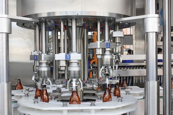 2 em 1 engarrafamento de Monoblock e na máquina tampando