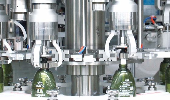 Máquina tampando da multi bomba da loção das cabeças com classificador