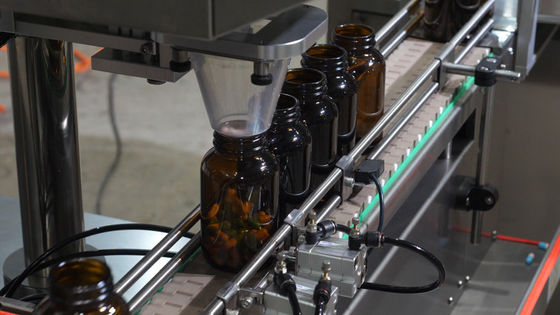 máquina tampando de enchimento da cápsula da contagem automática de 380V 50Hz